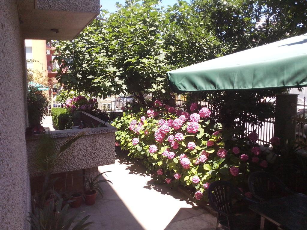 Guest House Krasi Chernomorets Eksteriør billede